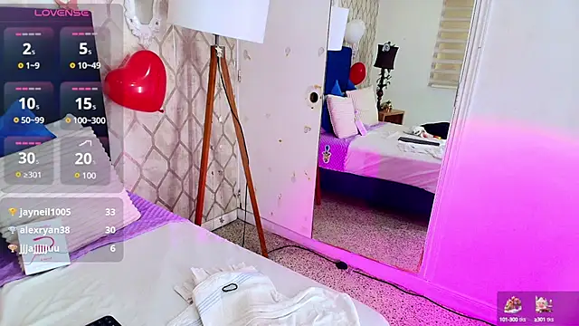 Snapshot of Hellen_Hell_ chatting on 02/16/25, 12:08 Hellen Hell online show from 02/16/25, 12:08