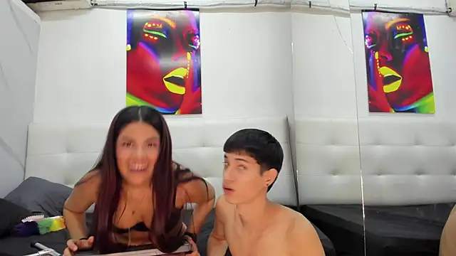 EsperanzaAndJey online show from 02/25/25, 11:15