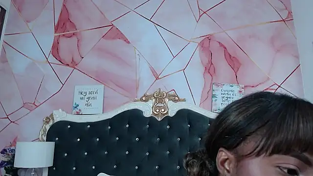 LindaBird online show from 11/08/25, 04:43