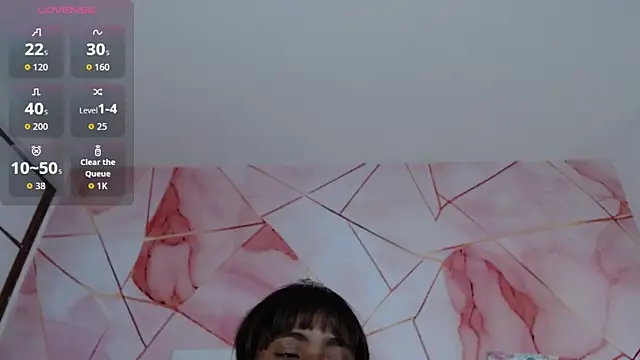 Snapshot of LindaBird chatting on 01/14/26, 07:50 LindaBird online show from 01/14/26, 07:50