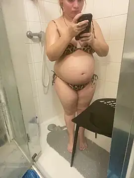 Princessemisse online show from 12/22/25, 05:02