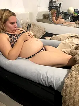 Princessemisse online show from 11/29/25, 04:40