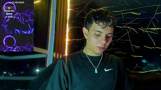 Alessandro 1610 online show from 04/22/26, 04:30