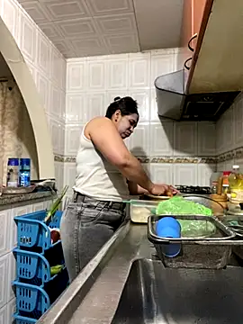 Carola-Ross online show from 10/25/25, 07:14