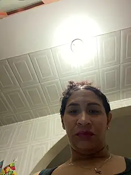 Carola-Ross online show from 04/25/26, 03:31