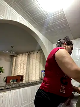 Carola-Ross online show from 10/24/25, 05:34