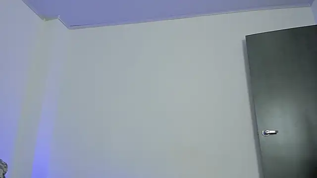 Snapshot of hugosan12 chatting on 09/19/25, 06:12 hugosan12 online show from 09/19/25, 06:12