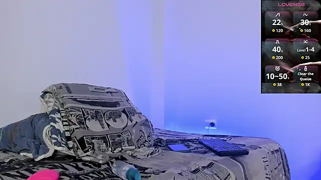 Snapshot of hugosan12 chatting on 10/29/25, 03:33 hugosan12 online show from 10/29/25, 03:33