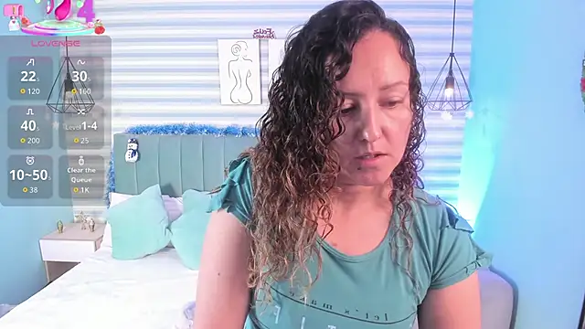 abby apple online show from 12/17/25, 01:38