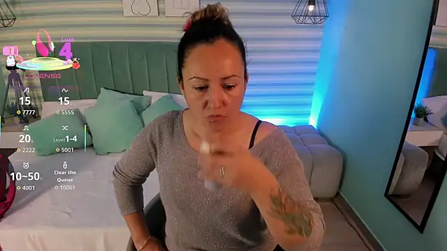 abby apple online show from 11/15/25, 01:04