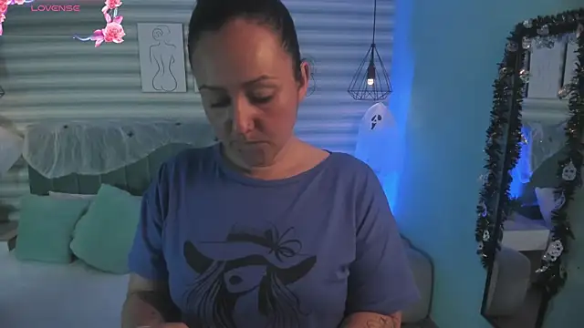 abby apple online show from 10/21/25, 01:54