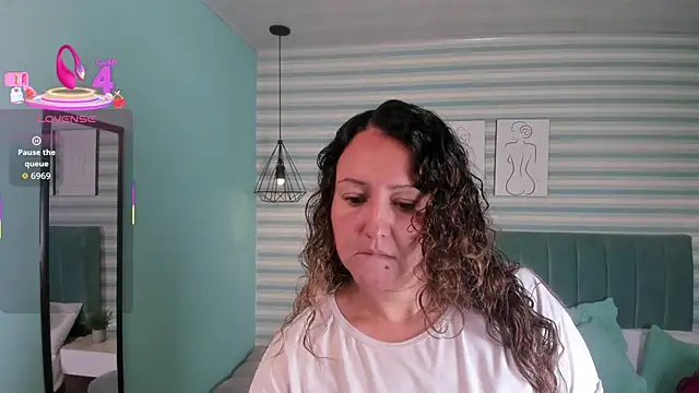 abby apple online show from 11/22/25, 12:37