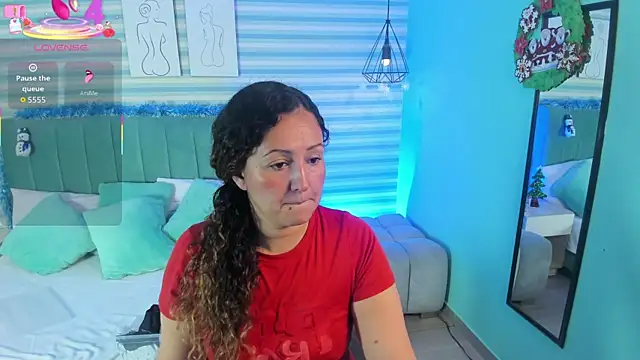 abby apple online show from 12/22/25, 01:22