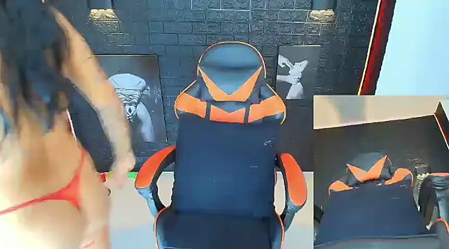 Snapshot of andrea_bdsm1 chatting on 02/11/25, 11:09 andrea bdsm1 online show from 02/11/25, 11:09