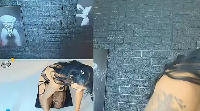 Snapshot of andrea_bdsm1 chatting on 02/15/25, 02:11 andrea bdsm1 online show from 02/15/25, 02:11