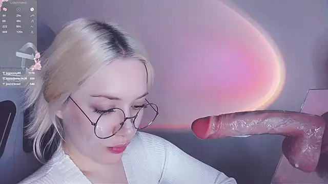 Snapshot of _chatur_babe chatting on 03/22/25, 07:53 chatur babe online show from 03/22/25, 07:53