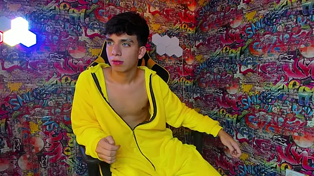 Angel boyy2 online show from 03/04/25, 03:00