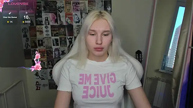 EvelinaLuu online show from 02/26/26, 11:54