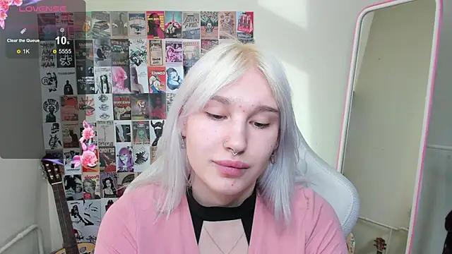 EvelinaLuu online show from 04/10/26, 02:40