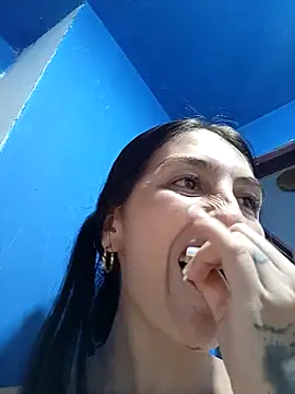 single mother indecent online show from 11/03/25, 04:43