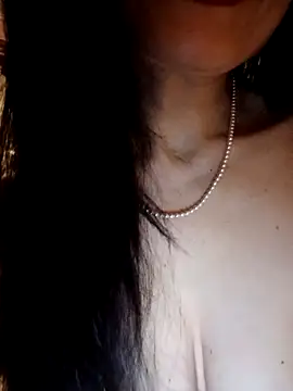 Snapshot of 1hotgirl1 chatting on 03/27/26, 08:32 1hotgirl1 online show from 03/27/26, 08:32