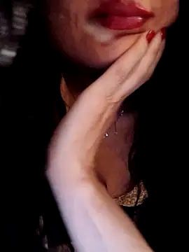 Snapshot of 1hotgirl1 chatting on 10/10/25, 06:09 1hotgirl1 online show from 10/10/25, 06:09