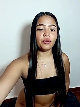 Snapshot of anahi_evans19 chatting on 03/14/25, 11:22 anahi evans19 online show from 03/14/25, 11:22