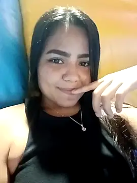 Snapshot of anahi_evans19 chatting on 03/04/25, 12:29 anahi evans19 online show from 03/04/25, 12:29