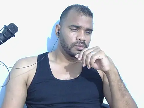 Snapshot of YOX22 chatting on 09/12/25, 05:29 YOX22 online show from 09/12/25, 05:29