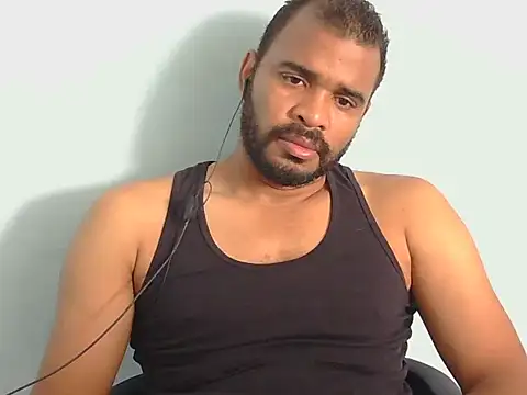 Snapshot of YOX22 chatting on 10/02/25, 01:58 YOX22 online show from 10/02/25, 01:58