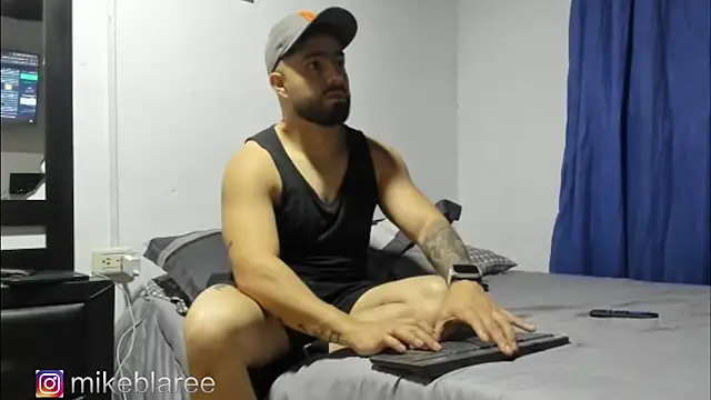 mikeblaree online show from 11/05/25, 03:31