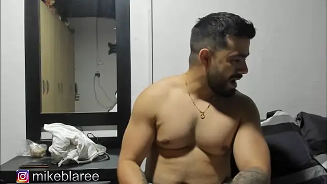 mikeblaree online show from 10/28/25, 02:45