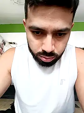 Snapshot of mikeblaree chatting on 02/12/25, 02:32 mikeblaree online show from 02/12/25, 02:32