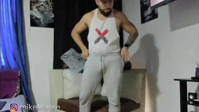 mikeblaree online show from 11/08/25, 04:54