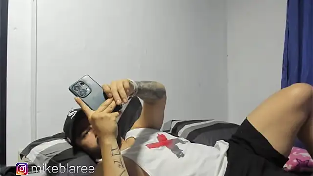 mikeblaree online show from 10/30/25, 03:20