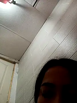 Snapshot of kimbadazz chatting on 03/01/25, 05:42 kimbadazz online show from 03/01/25, 05:42