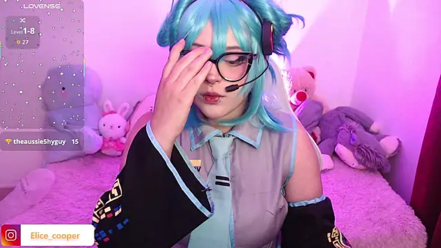 Elice cooper  online show from 10/28/25, 06:12