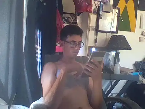 Snapshot of Invisibledickman chatting on 02/11/26, 10:48 Invisibledickman online show from 02/11/26, 10:48