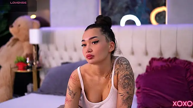 SashaFerrera online show from 10/29/25, 07:46