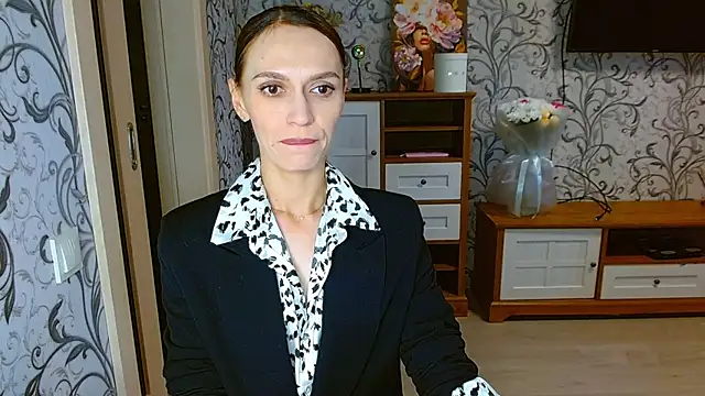 Snapshot of Lady_Sunshine_ chatting on 10/06/25, 05:41 Lady Sunshine online show from 10/06/25, 05:41