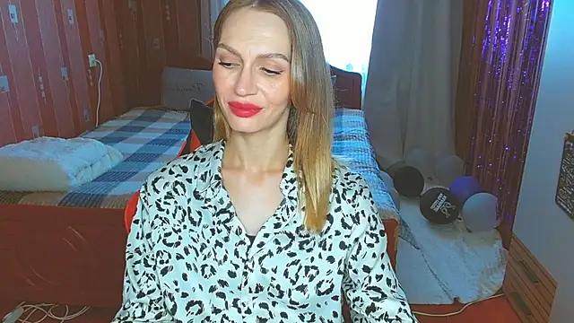 Snapshot of Lady_Sunshine_ chatting on 07/17/26, 06:43 Lady Sunshine online show from 07/17/26, 06:43