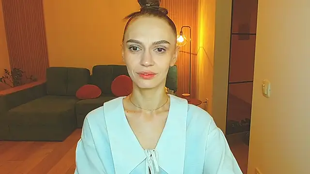 Snapshot of Lady_Sunshine_ chatting on 11/16/25, 08:30 Lady Sunshine online show from 11/16/25, 08:30