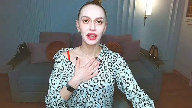 Snapshot of Lady_Sunshine_ chatting on 03/18/25, 08:39 Lady Sunshine online show from 03/18/25, 08:39