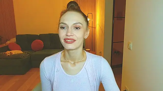 Snapshot of Lady_Sunshine_ chatting on 11/18/25, 08:17 Lady Sunshine online show from 11/18/25, 08:17