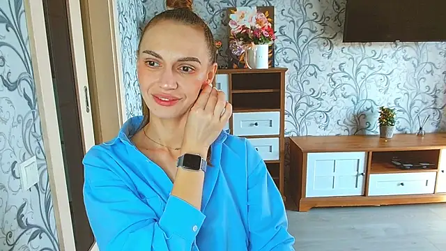 Snapshot of Lady_Sunshine_ chatting on 09/09/25, 06:45 Lady Sunshine online show from 09/09/25, 06:45