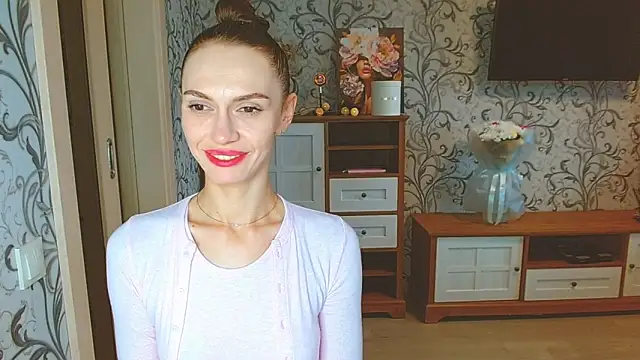 Snapshot of Lady_Sunshine_ chatting on 10/09/25, 08:48 Lady Sunshine online show from 10/09/25, 08:48