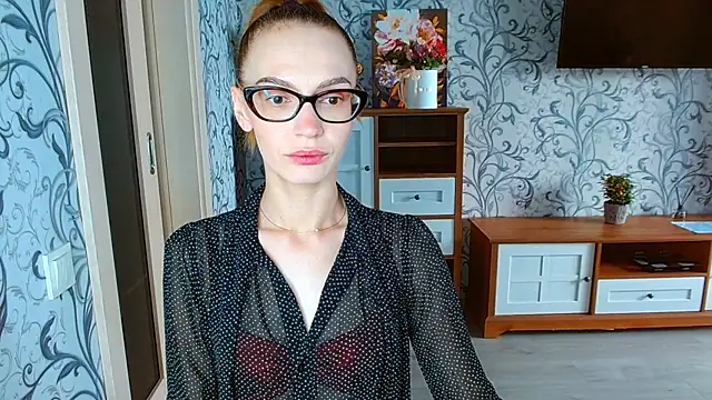 Snapshot of Lady_Sunshine_ chatting on 09/11/25, 06:35 Lady Sunshine online show from 09/11/25, 06:35