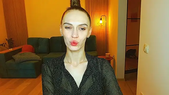 Snapshot of Lady_Sunshine_ chatting on 11/22/25, 07:51 Lady Sunshine online show from 11/22/25, 07:51