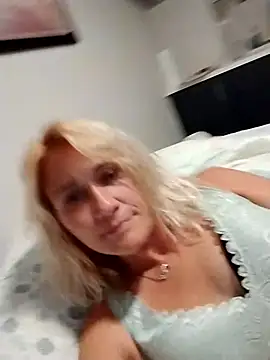 Skippydippy99 online show from 10/26/25, 11:16