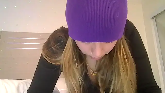 ShysluutGia online show from 04/28/26, 05:12
